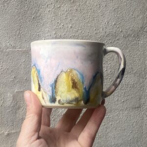 Håndlavet og drejet i stentøjsler. keramik. unik kop, med særlig glasur. stentøjskop. Kopper. Håndlavet.