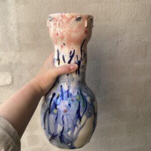 ` Vase skulptur. Håndlavet unika keramik i porcelænsler. Unika. Porcelænsvase. Unik i form og glasering. 3 personligheder.